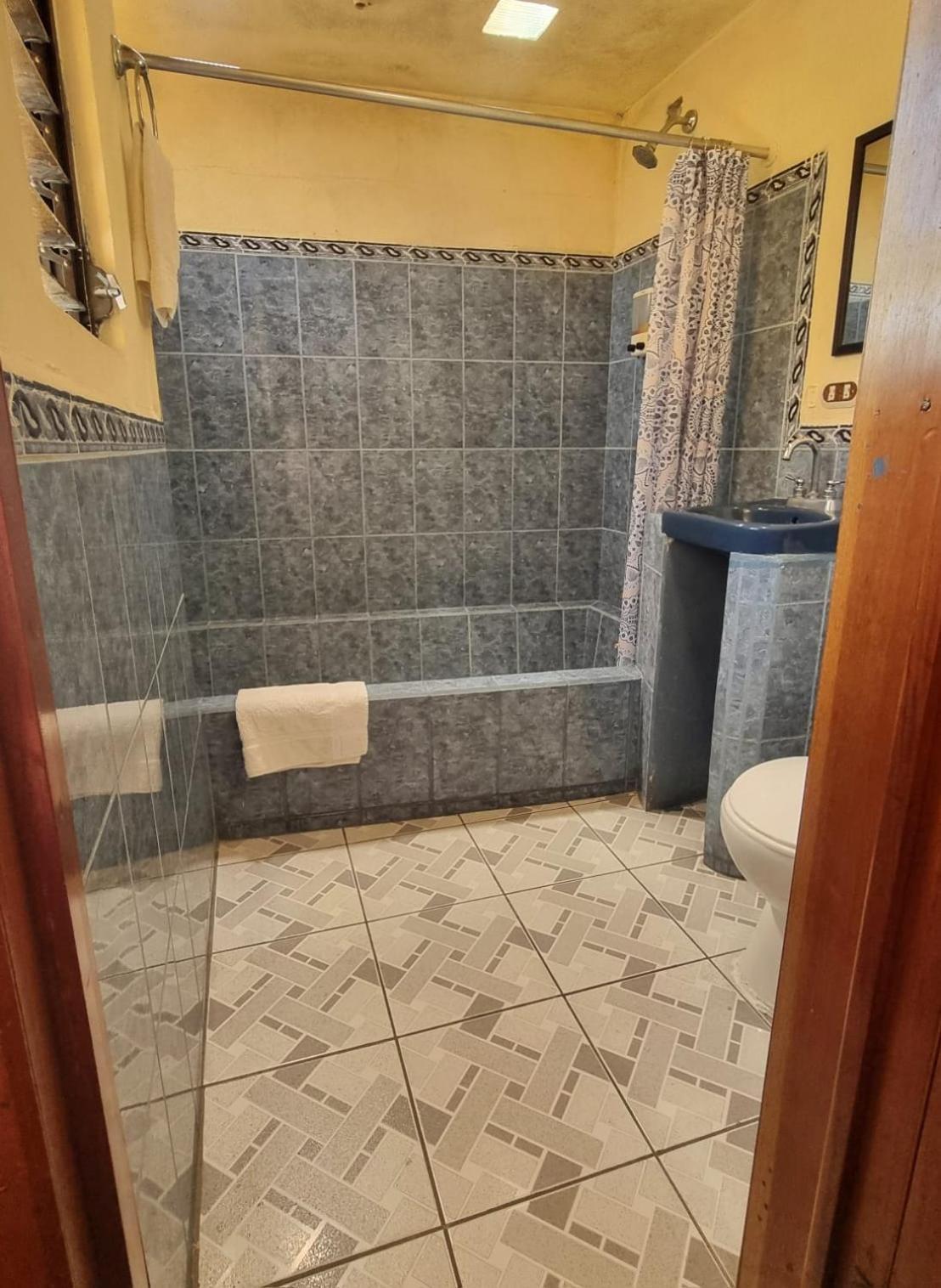 קובאן Azura Hotel Boutique מראה חיצוני תמונה